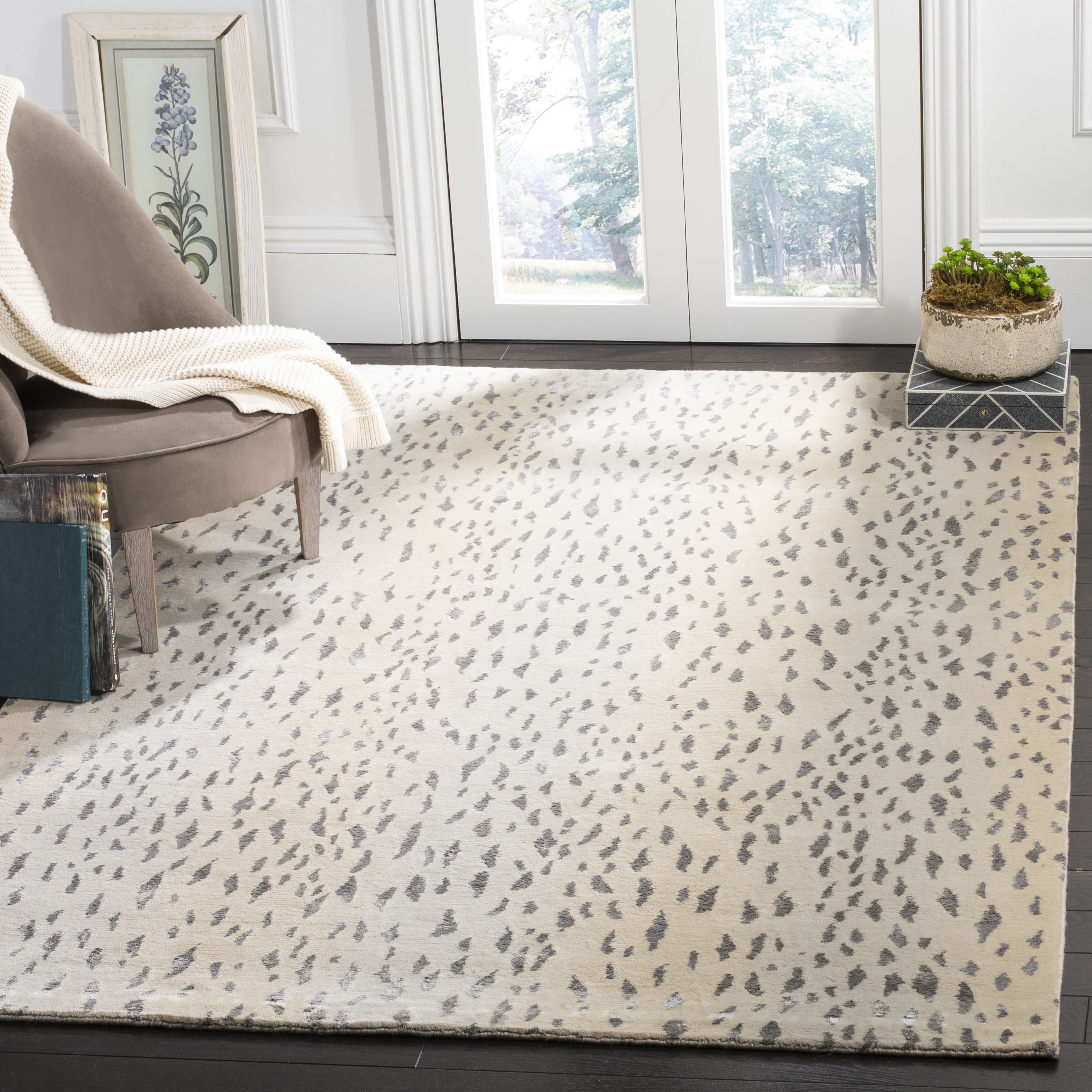 Safavieh Tibetan Constantine Animal Print Area Rug Safavieh Tibetan Constantine Animal Print Area Rug