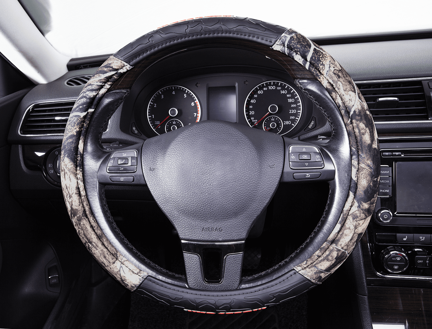 Mossy Oak 1-Piece Heavy Duty Cover Material & Tear-Resistant, Polyester Steering Wheel Cover, Universal Fit, 21SWC75 Green