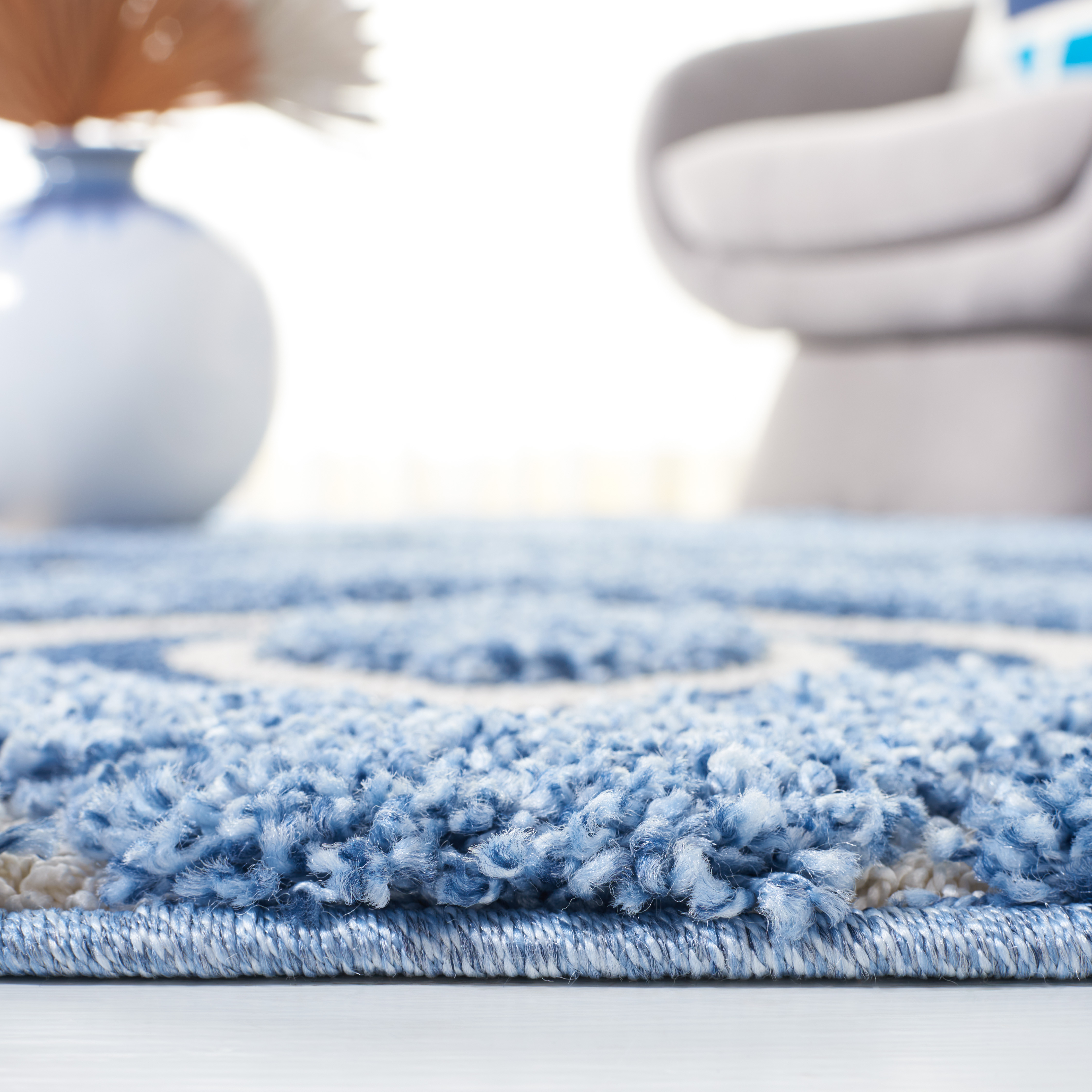 SAFAVIEH Florida Declan Geometric Swirls Shag Runner Rug, Blue/Ivory, 2'3" x 9'