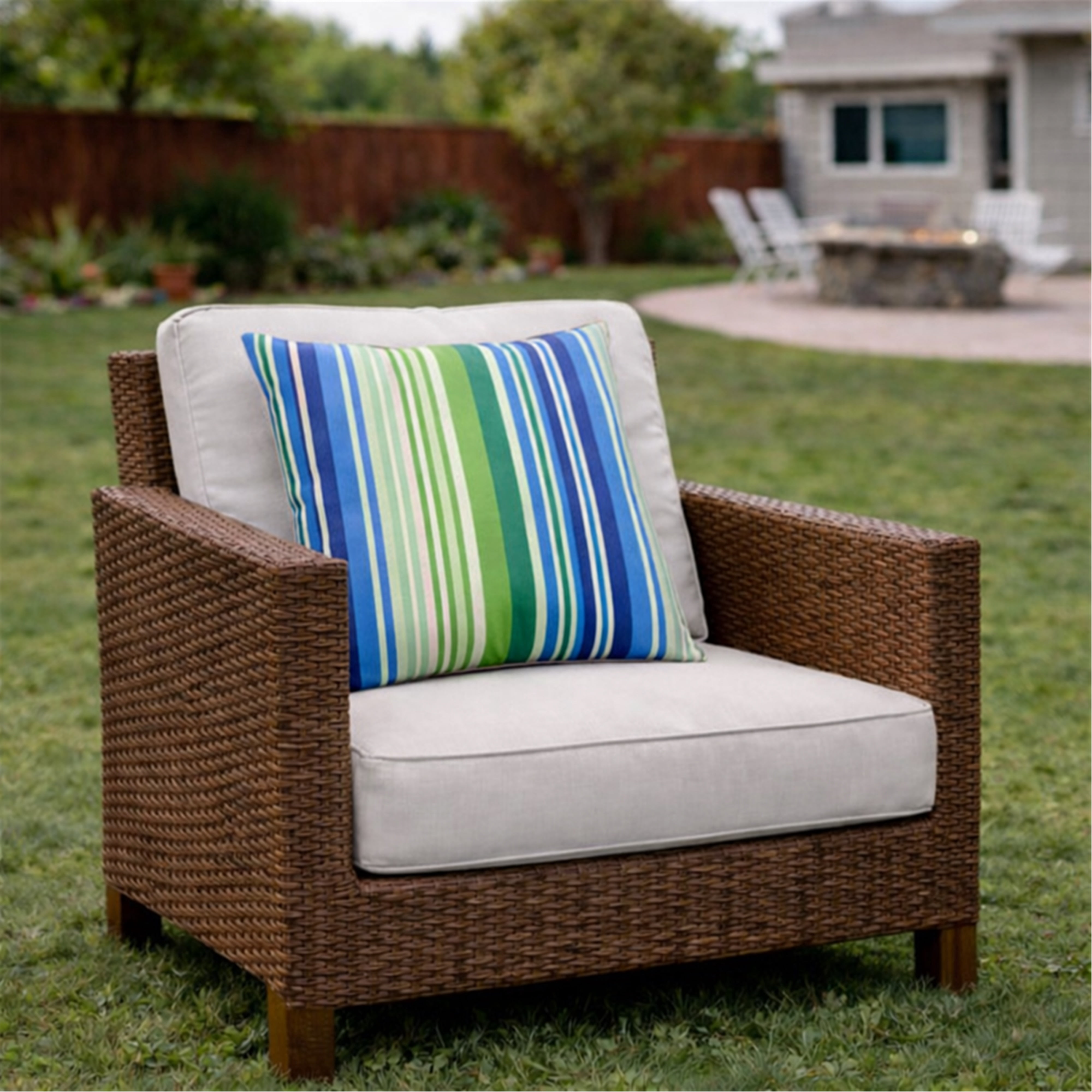 SDJPOI 2 Pack Outdoor Throw Pillows, 18x18 Inch Waterproof & Fade-Resistant Patio Cushions, Soft Decorative Pillows for Home, Garden