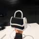 thumbnail image 3 of Bolso retro de diseño de nicho francés para mujer, otoño 2025, nuevo bolso informal de color contrastante de gran valor, bolso cuadrado pequeño, 3 of 5