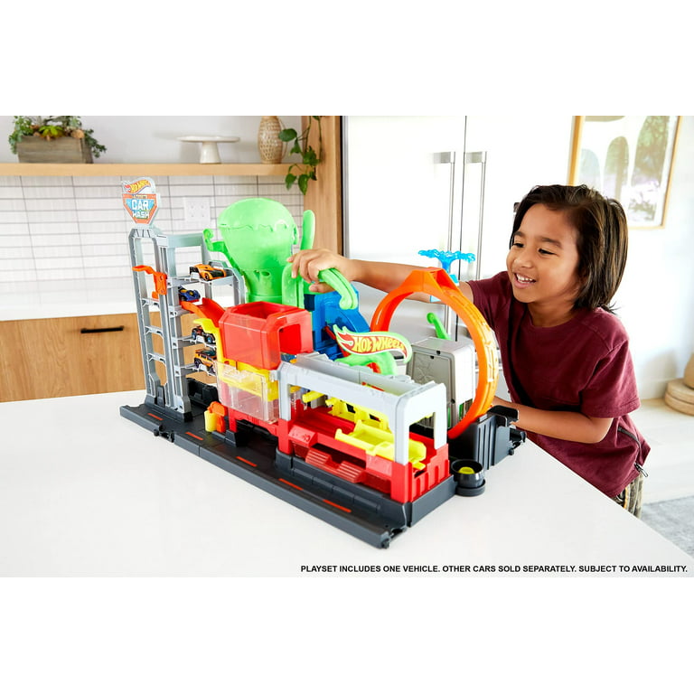 Hot Wheels City Ultimate Octo Car Wash Water Playset with Color