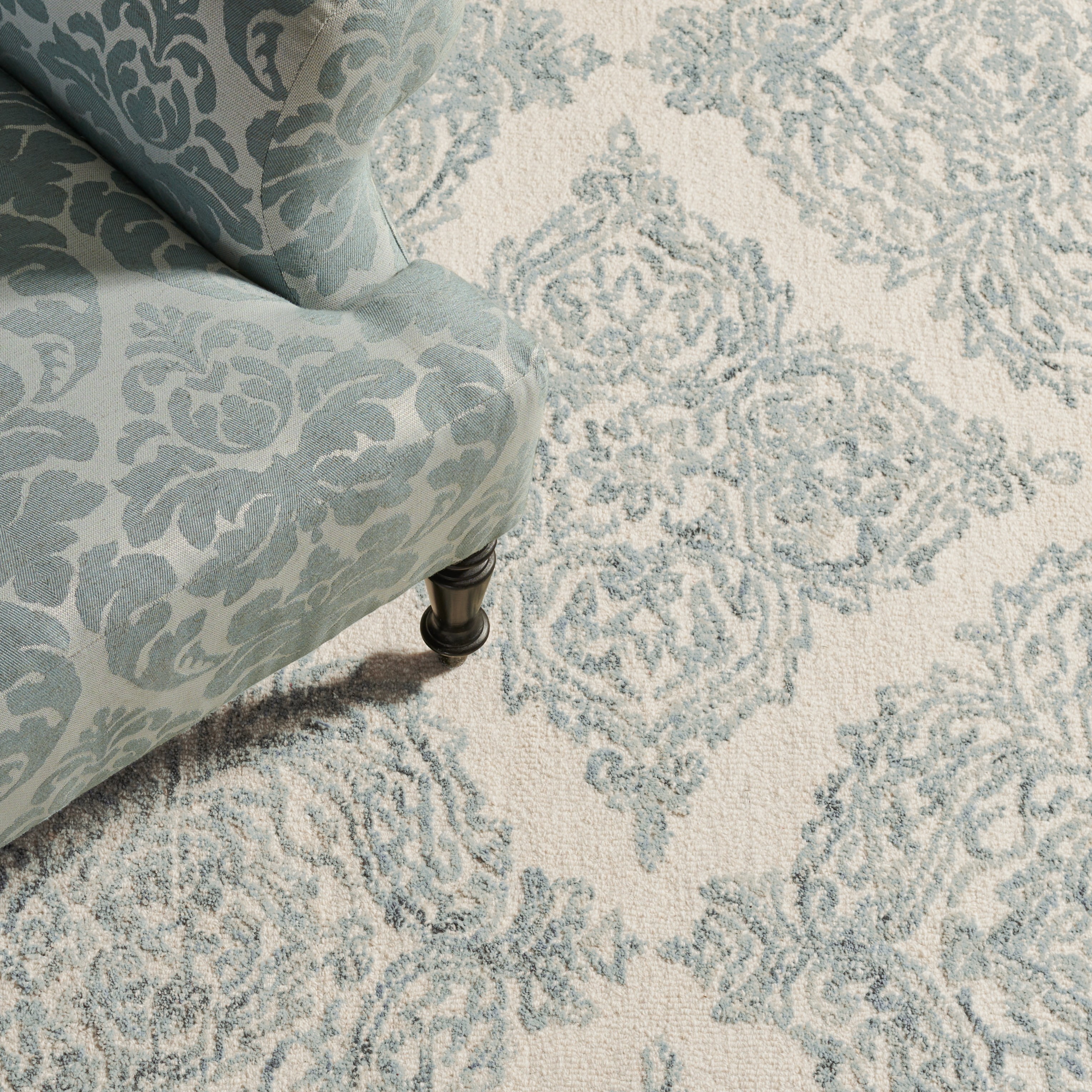 SAFAVIEH Martha Stewart Abstract Area Rug, Ivory/Blue, 4' x 6'