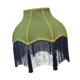 thumbnail image 1 of Elegante pantalla de lámpara de terciopelo verde con forma de campana y flecos decorativos. B, 1 of 9