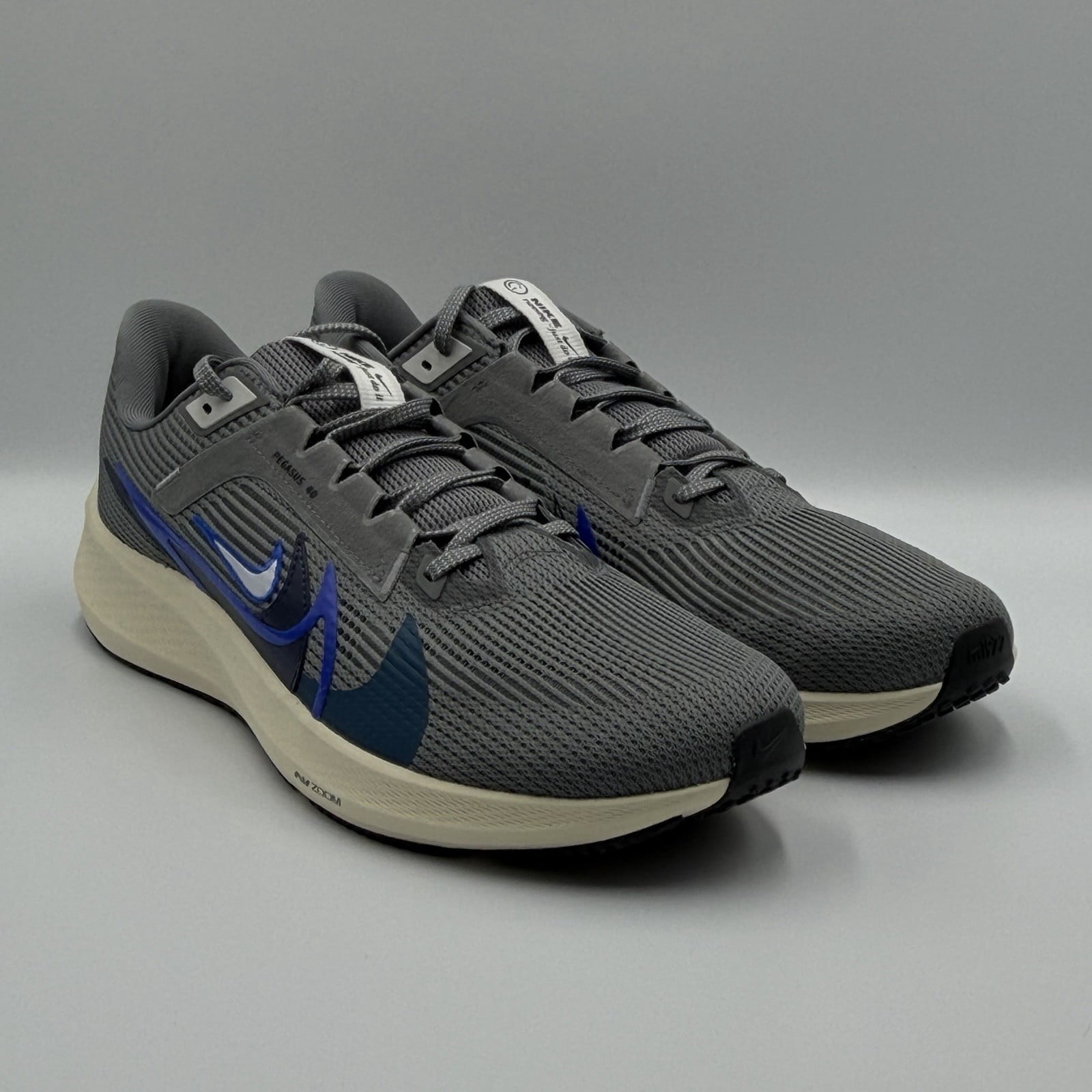 Nike Mens' Air Zoom Pegasus 40 Premium Running Shoes, Smoke Grey
