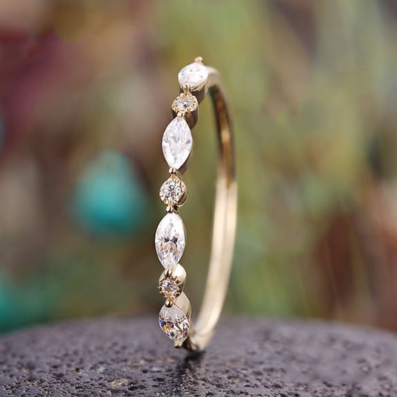New Chic Thin Rings with Cubic Zirconia for Women Simple Stylish Daily Wear Finger Accessories Stackable Statement Jewelry