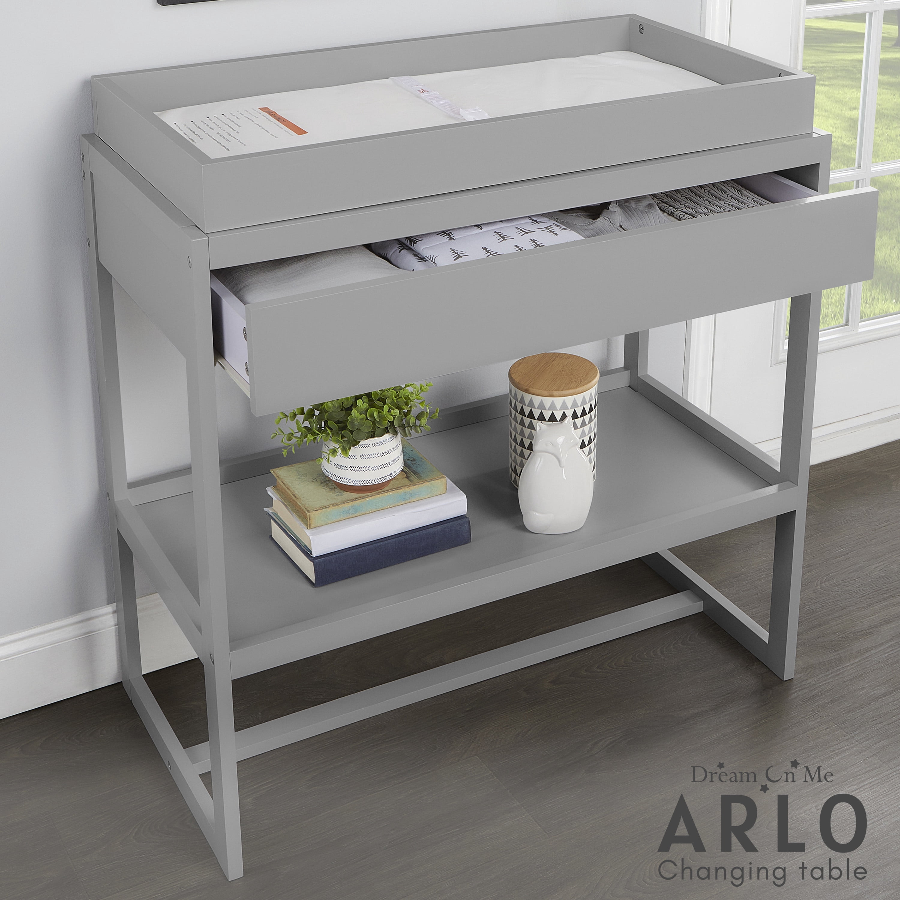 Dream On Me Arlo Changing Table, Made of Solid New Zealand Pinewood, Pebble Grey