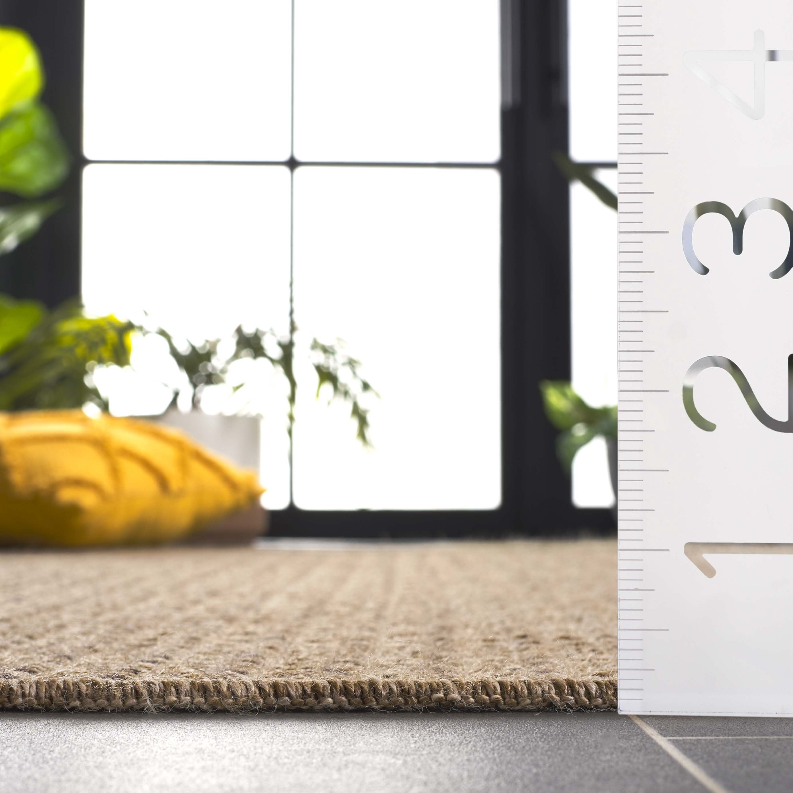 SAFAVIEH Retreat Drummond Solid Indoor/Outdoor Area Rug, Natural/Brown, 6'7" x 6'7" Round