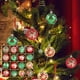 thumbnail image 1 of Puntoco Juego de 16 bolas navideñas de colores para decoración de Navidad, bolas de plástico de 6 cm para decoración de ventanas, árbol de Navidad, colgante pequeño, 1 of 6