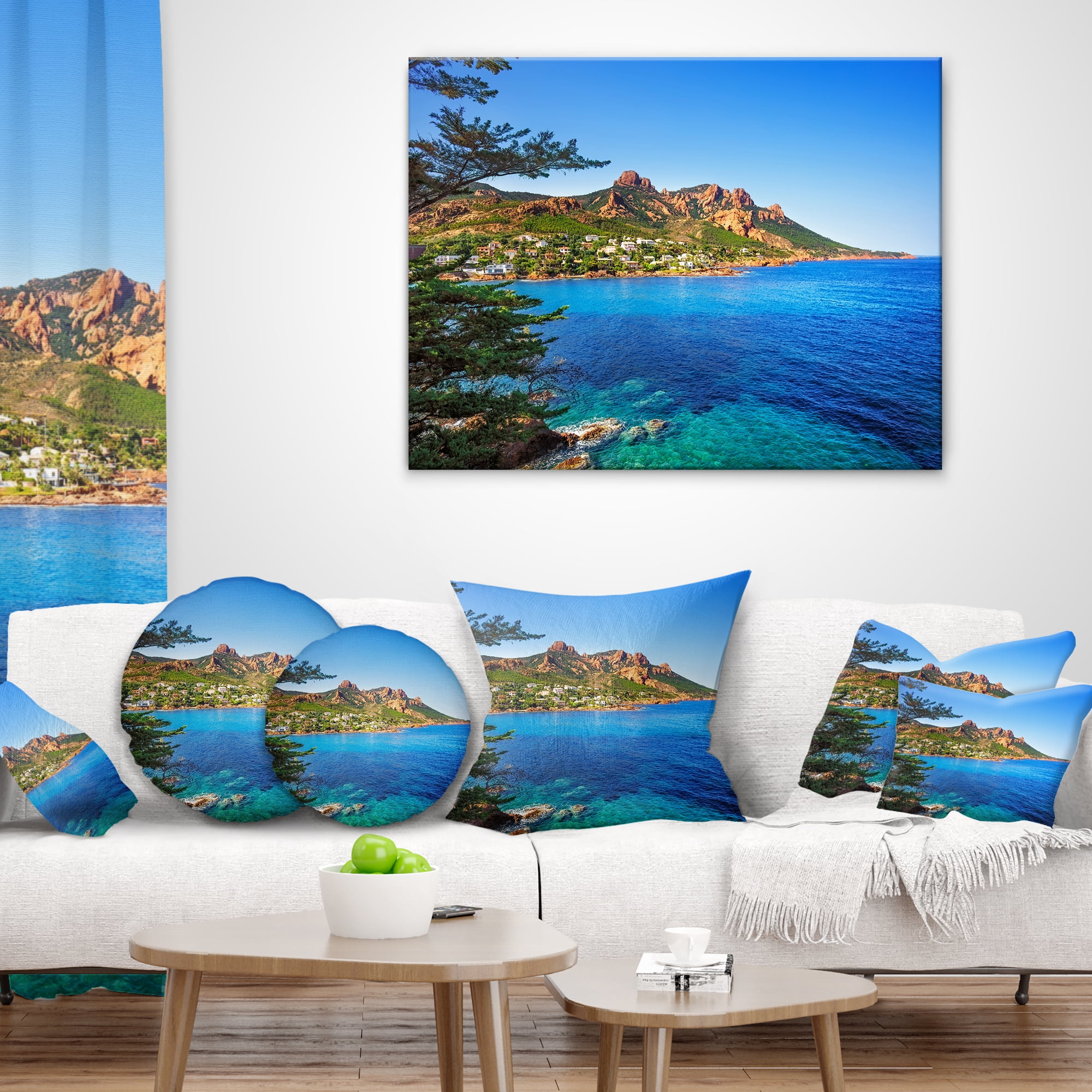 Designart Esterel Rocks Beach Coast in Blue - Seashore Throw Pillow - 16x16