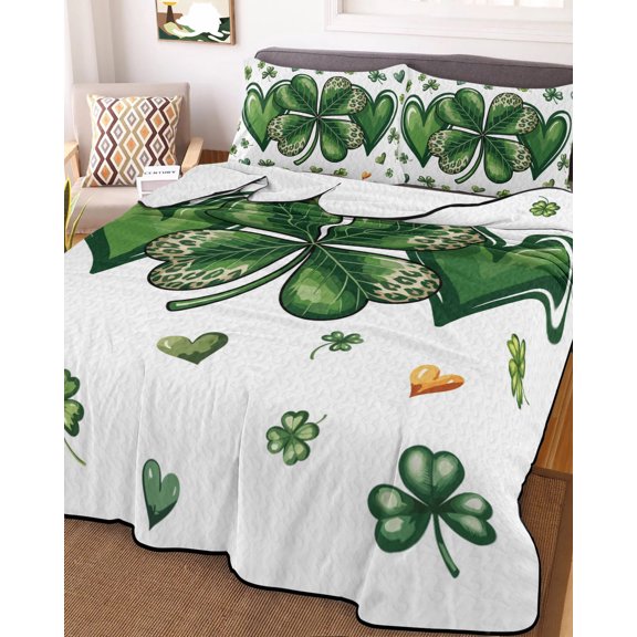 Twin Quilt Bedding Set, Green Shamrock Love Heart Lightweight Coverlet Summer Comforter Set Soft Microfiber Bedspread, St. Patrick's Day Theme 3 Piece Quilt Set with 2 Pillow Shams