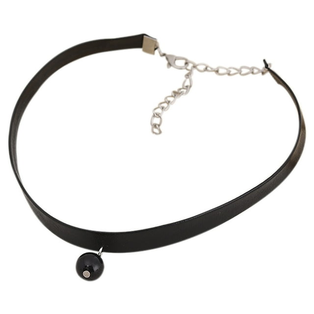 Choker Necklace Faux Leather Round Pendant Choker Chain Choker Collar for Women