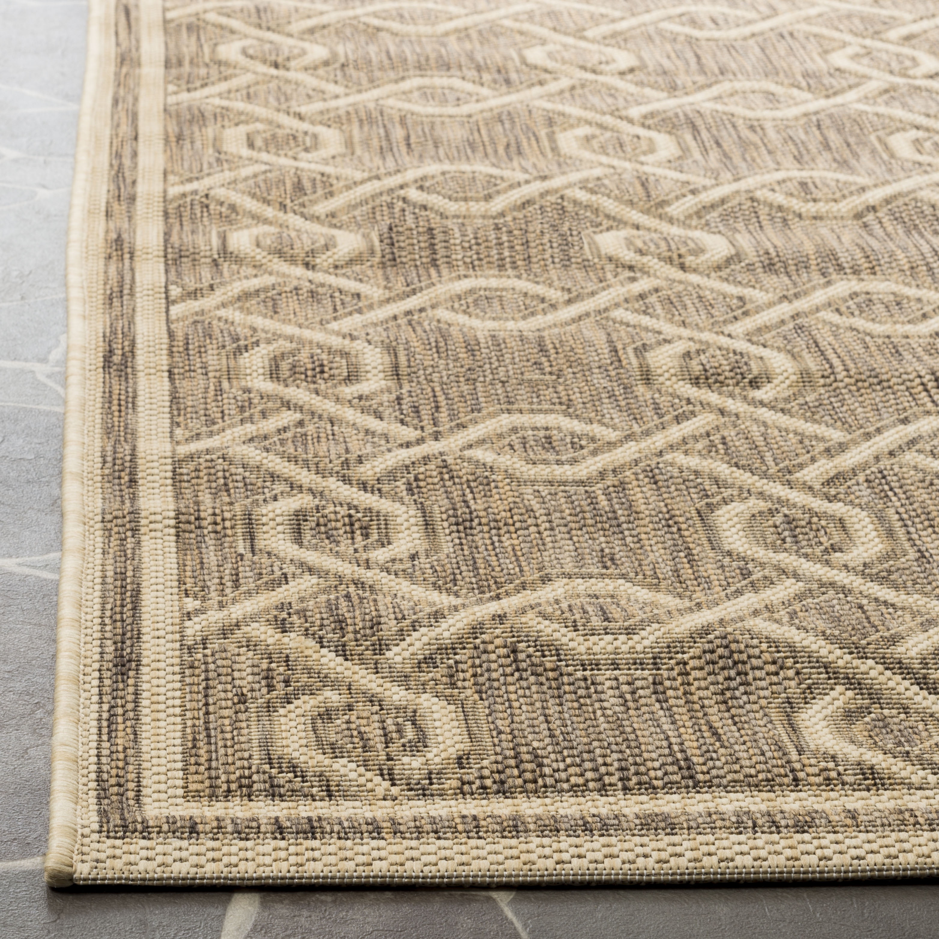 Safavieh Martha Stewart Geometric Interlock Outdoor Area Rug