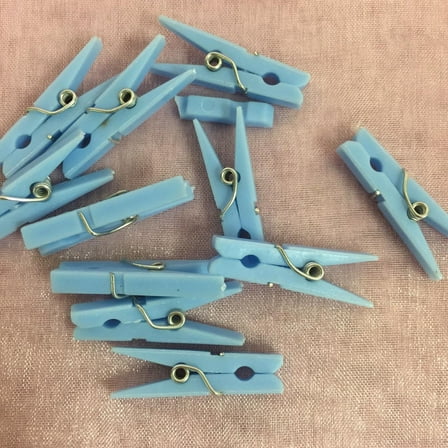 60 PIECES BLUE PLASTIC BABY CLOTH PINS BABY SHOWER FAVORS PARTY DECORATION BOY 1 1/4"