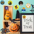 thumbnail image 3 of Rollo de 500 pegatinas de Halloween de 1,5 pulgadas con diseño de murciélago, calabaza y fantasma, pegatinas redondas autoadhesivas para decoración de tarjetas de regalo y sellos de sobres de fiesta, 3 of 5