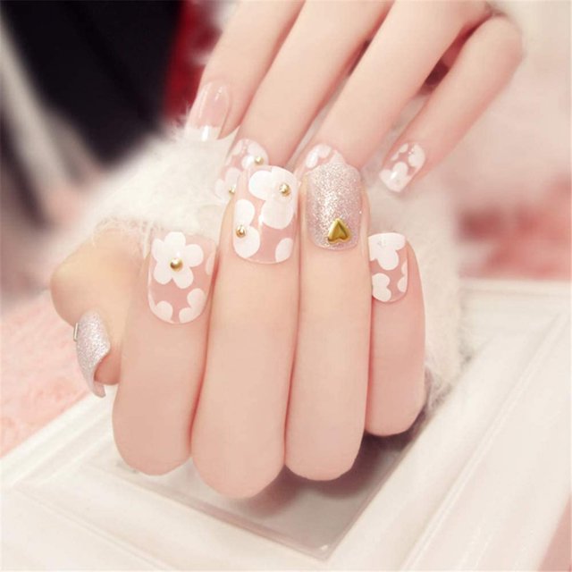 Oubit Fake Artificial Nails,24Pcs/Box Flower Pattern Heart Nail Art Decoration Nail Tips Built for Professionals