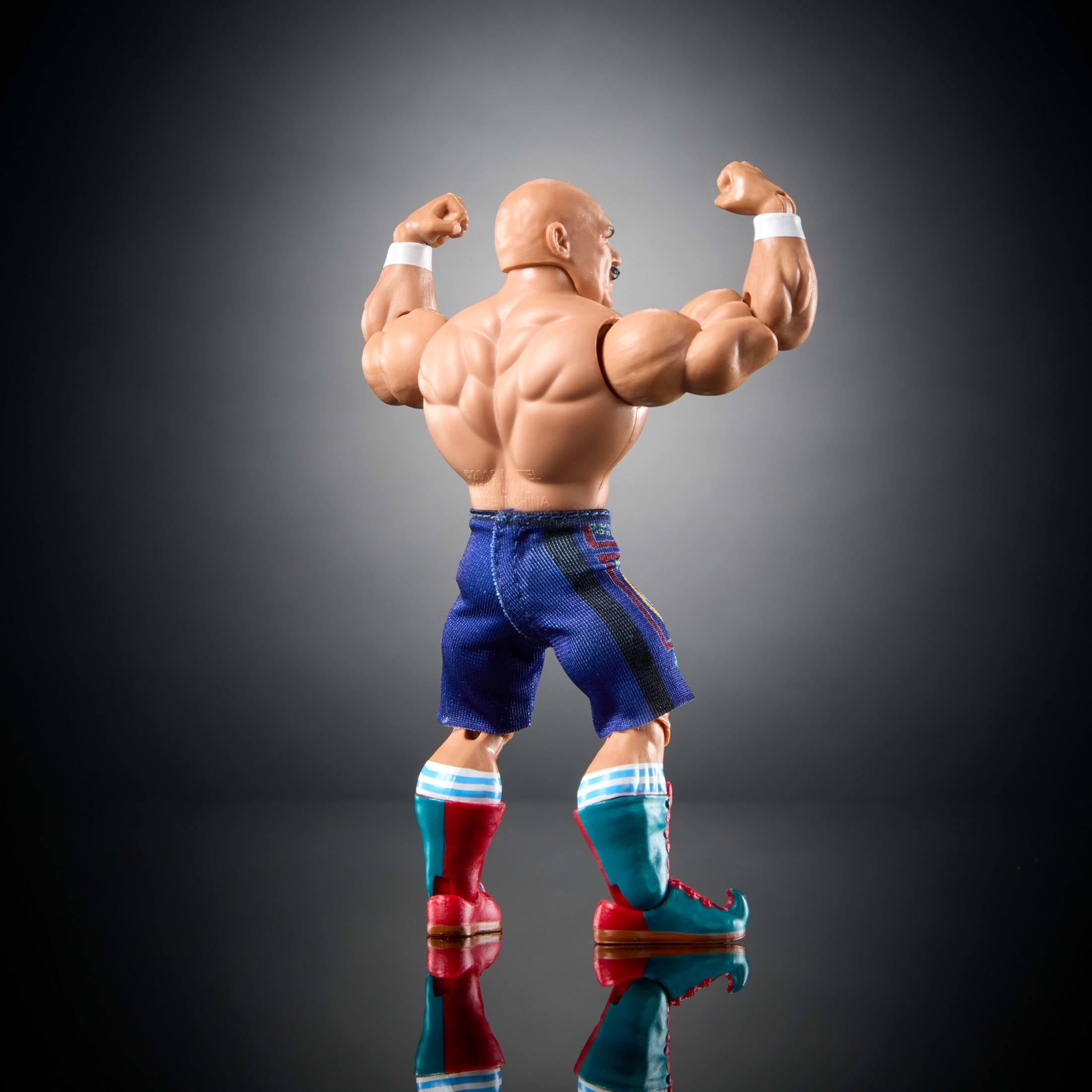 WWE Superstars The Iron Sheik Action Figure & Accessories, Series 14 Retro 6-inch Collectible Set
