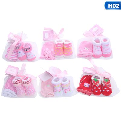 newborn baby gloves and socks