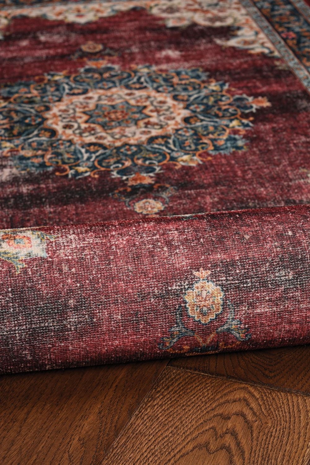 Bryant 3' x 5' Washable Accent Rug, Ivory and Burgundy