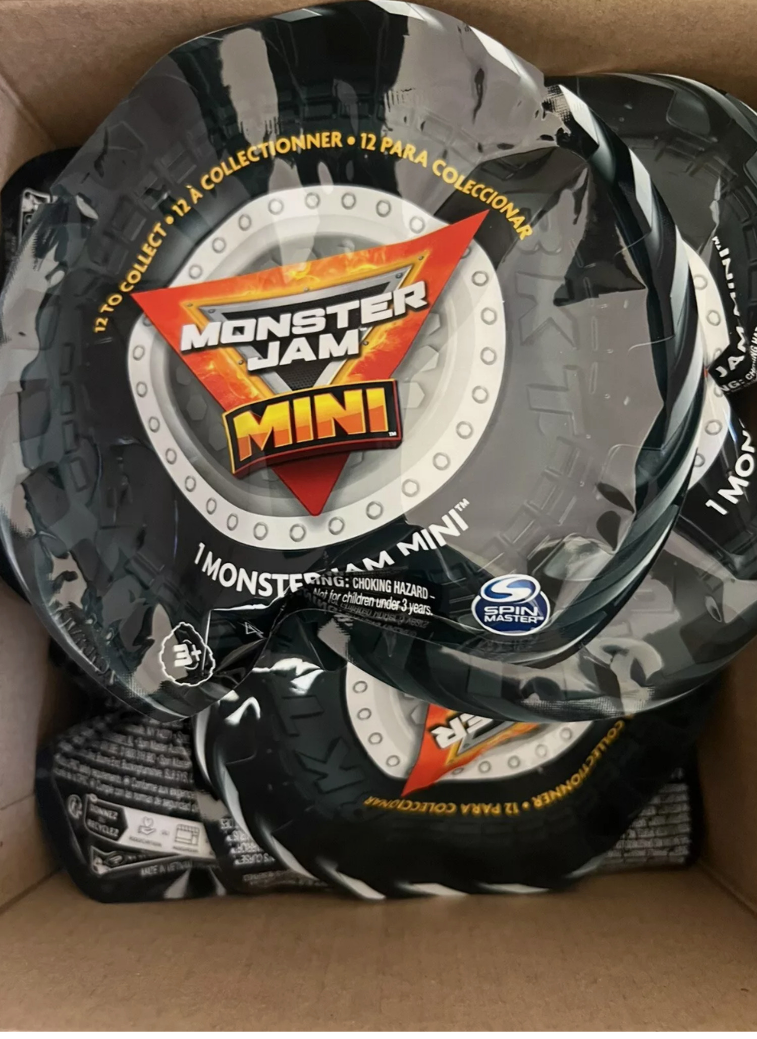 Hot Wheels Monster Jam Mini Trick or Truck Box - 24 Mini Monster Trucks