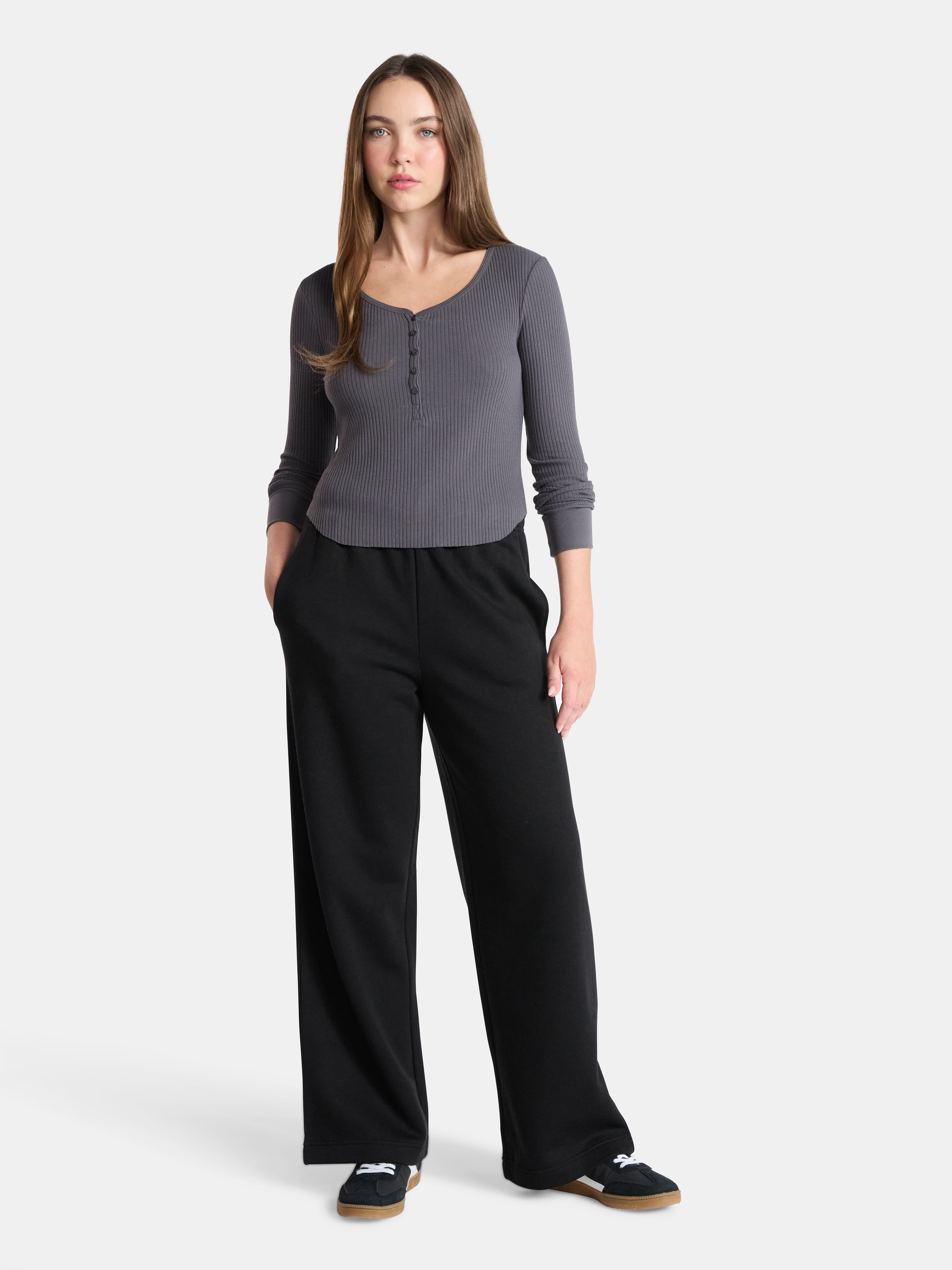 No Boundaries Scoop Neck Shirttail Henley Top with Long Sleeves, Women’s