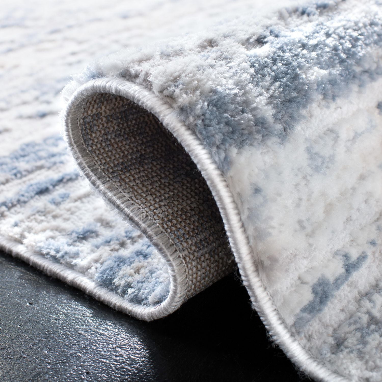 SAFAVIEH Amelia Lester Tapis Abstrait