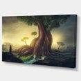 thumbnail image 3 of Design Art - Arbre Géant avec Femme, 3 of 4