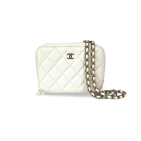 Pre-Owned Chanel Square Cc Chain Camera Quilted Caviar White Leather Shoulder Bag Bag