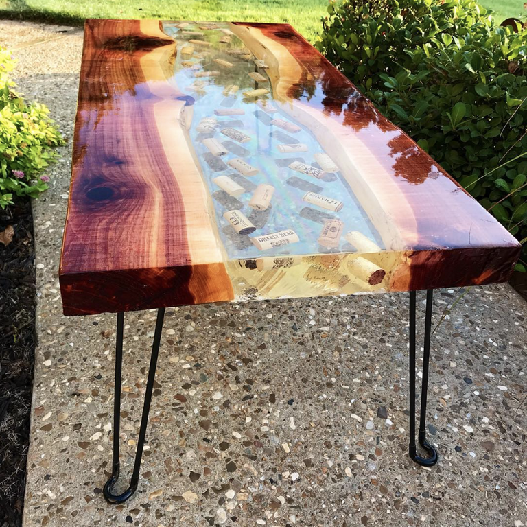 Man Cave Bar Top Ideas Using Clear Epoxy Resin