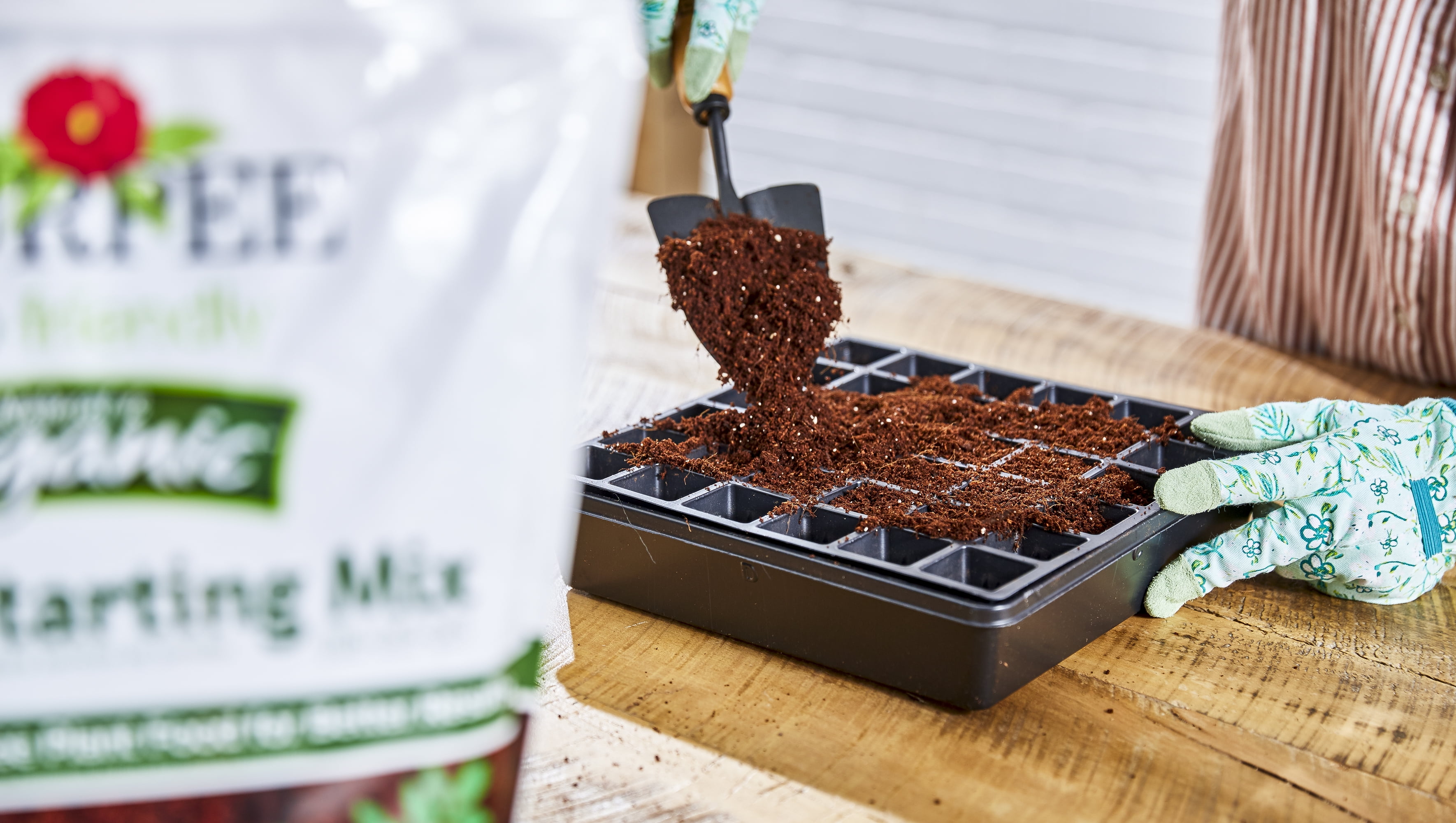 Burpee Eco-Friendly Natural & Organic Seed Starting Mix, 12 Quart Soil