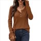 thumbnail image 2 of Blusas de Mujer, Corte Entallado, Cuello en V, Botones, Camisa Henley Color Caramelo L, 2 of 10