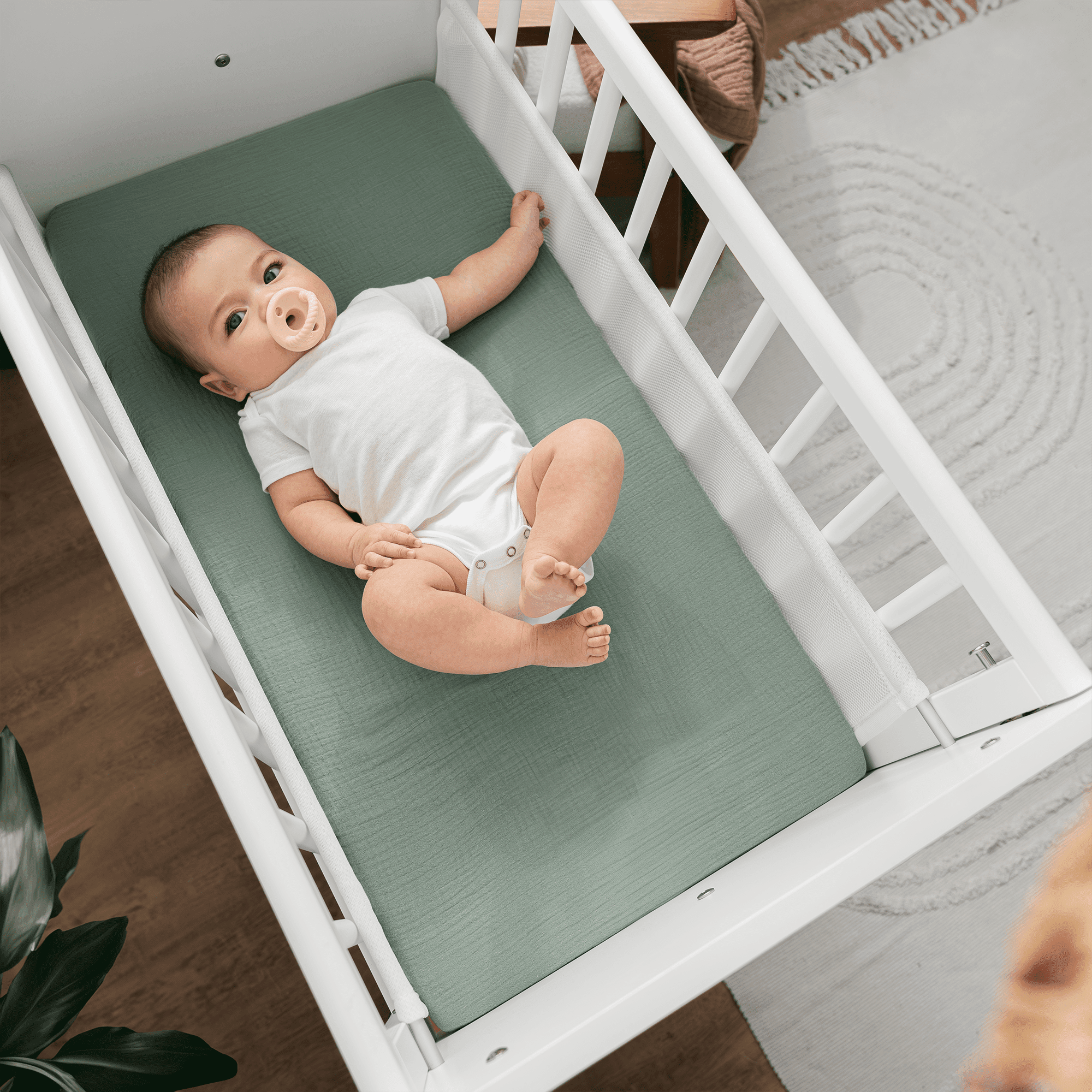 Comfy Cubs Muslin Fitted Bassinet Crib Sheet, Extra Soft 100% Muslin Cotton Bassinet Sheets (Fern)