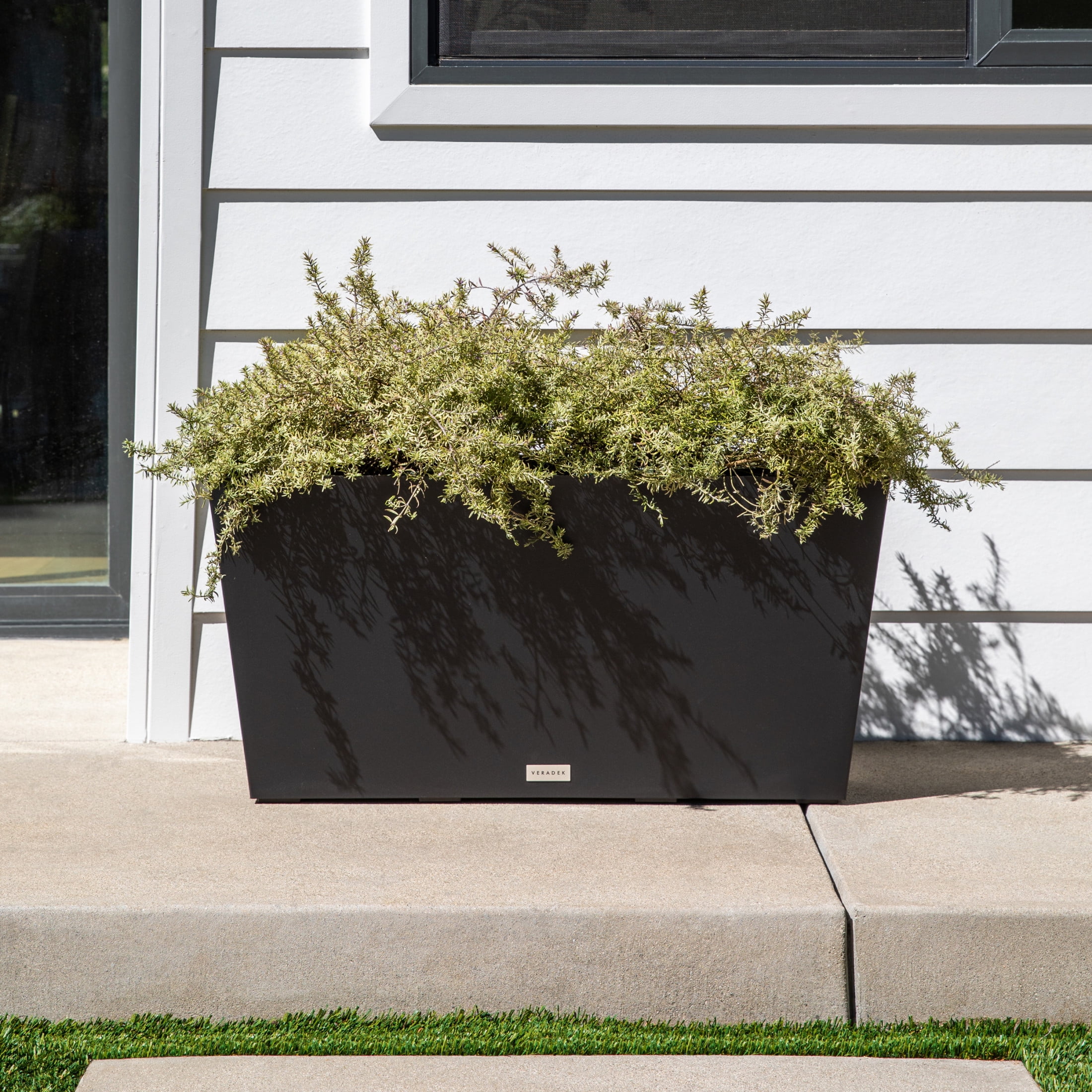Veradek Pure Series Midori 31" Plastic Planter - Black
