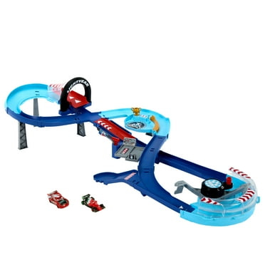 Disney and Pixar Cars GRC Jumping Raceway Playset with 2 Toy Vehicles, Includes Lightning McQueen