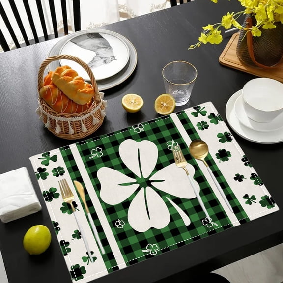 PEONAVET St Patrick's Day Placemats,Green Clover Printed Placemats Decorative Table Mats Coffee Bar Round Table