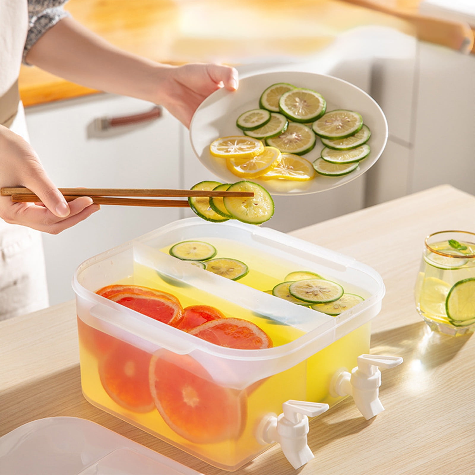 Wovilon 5L 1.32 Gallon Cold Kettle With Faucet Plastic Refrigerator Beverage Dispenser With Faucet Large Capacity Party Beverage Ice Syrup Jug Fruit Tea Pot Bucket