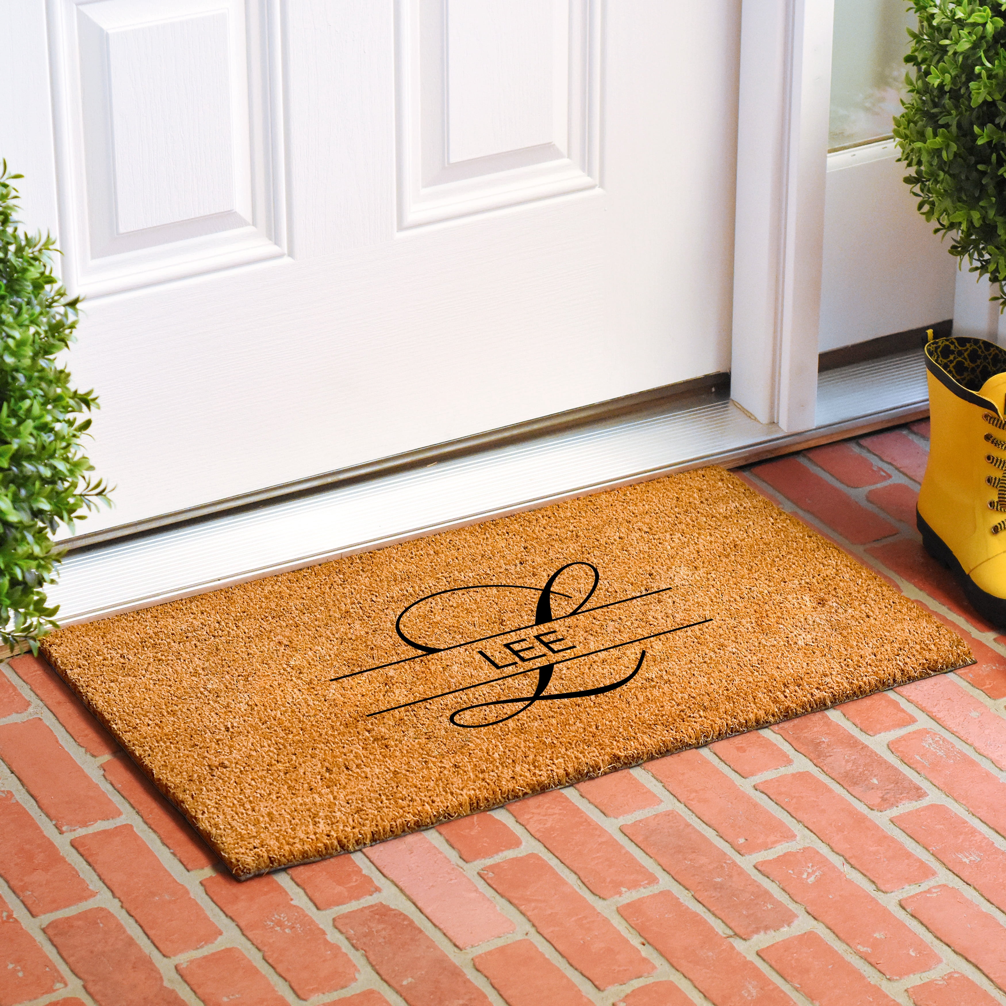 Calloway Mills 110882448 Lee Personalized Doormat 24" x 48"