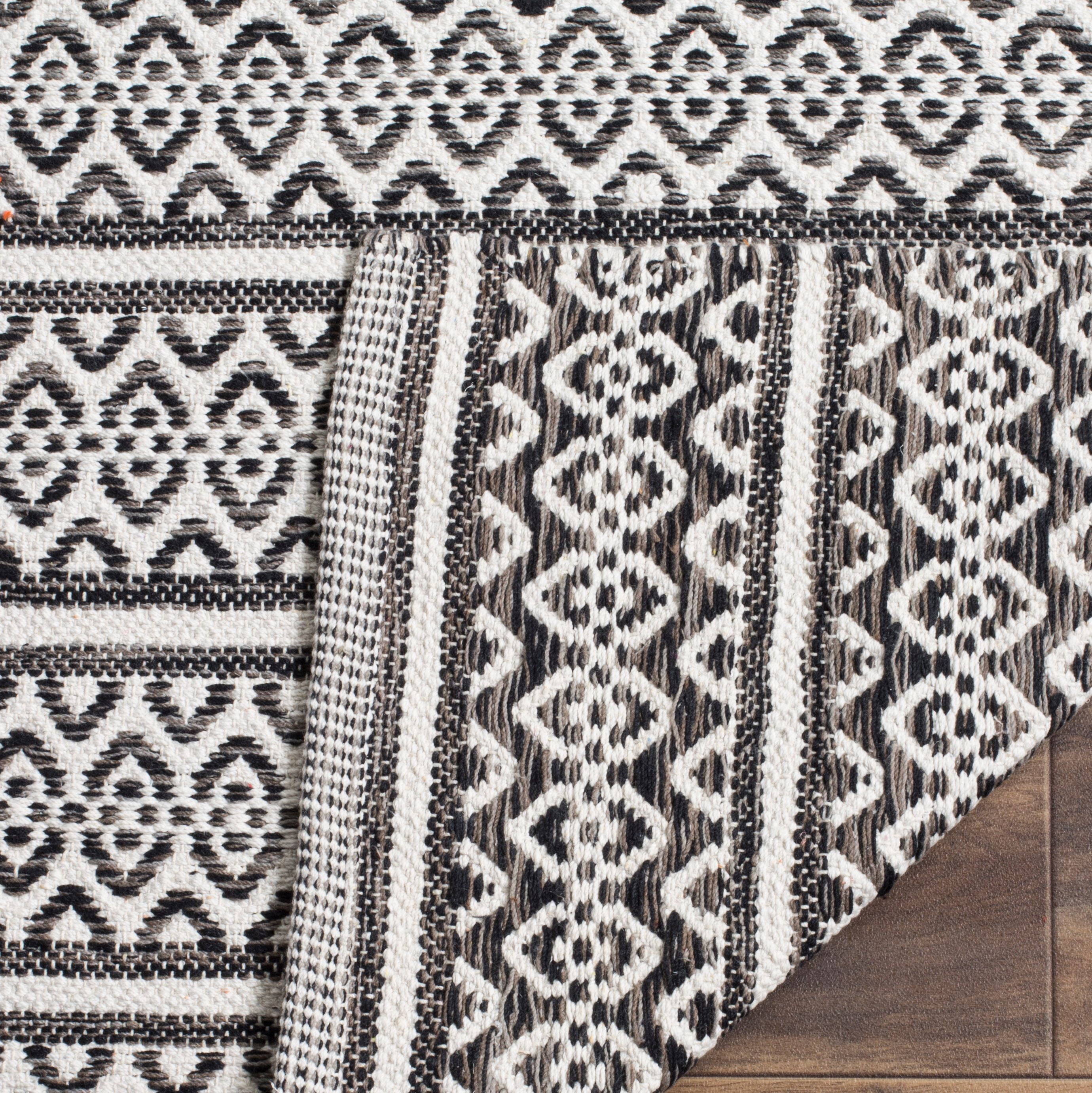 SAFAVIEH Montauk Randall Geometric Striped Cotton Area Rug, Ivory/Black, 10' x 14'