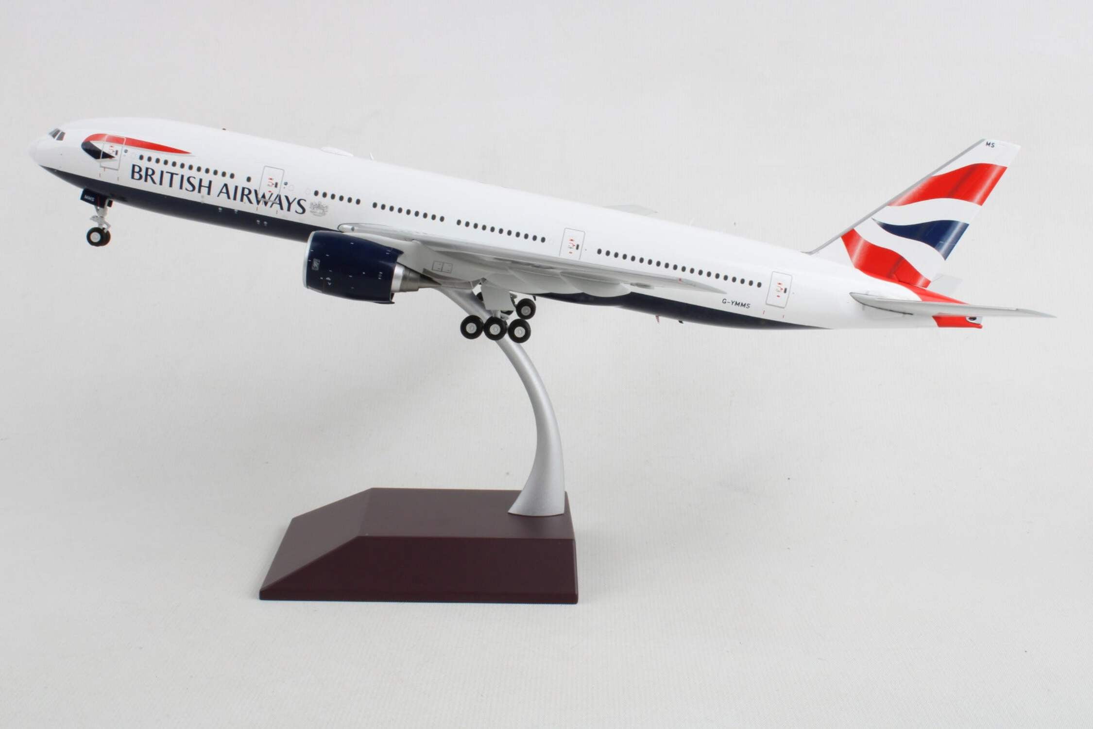 GeminiJets – Boeing 777-300ER British Airways – Flaps Down – G-STBH – Échelle 1:200 – 37 Cm