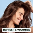 thumbnail image 4 of Garnier Fructis Oil Control Dry Shampoo with Rice Starch, Yuzu Fizz, 4.4 oz, 4 of 10