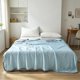thumbnail image 4 of Edredón de Verano | Ropa de Cama Ligera | Edredón Refrescante para Clima Cálido | Relleno de Poliéster Suave | Tamaño para Cama Doble 99 X 150 Cm | Edredón para Todas Las Estaciones para El Dormitori, 4 of 6