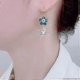 thumbnail image 5 of Pendientes colgantes de aro con forma de flor y cristal para mujer, ideales como regalo de boda (2022)., 5 of 5
