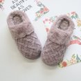 thumbnail image 5 of Zapatillas de casa unisex con estilo para hombres y mujeres para interiores, 5 of 5