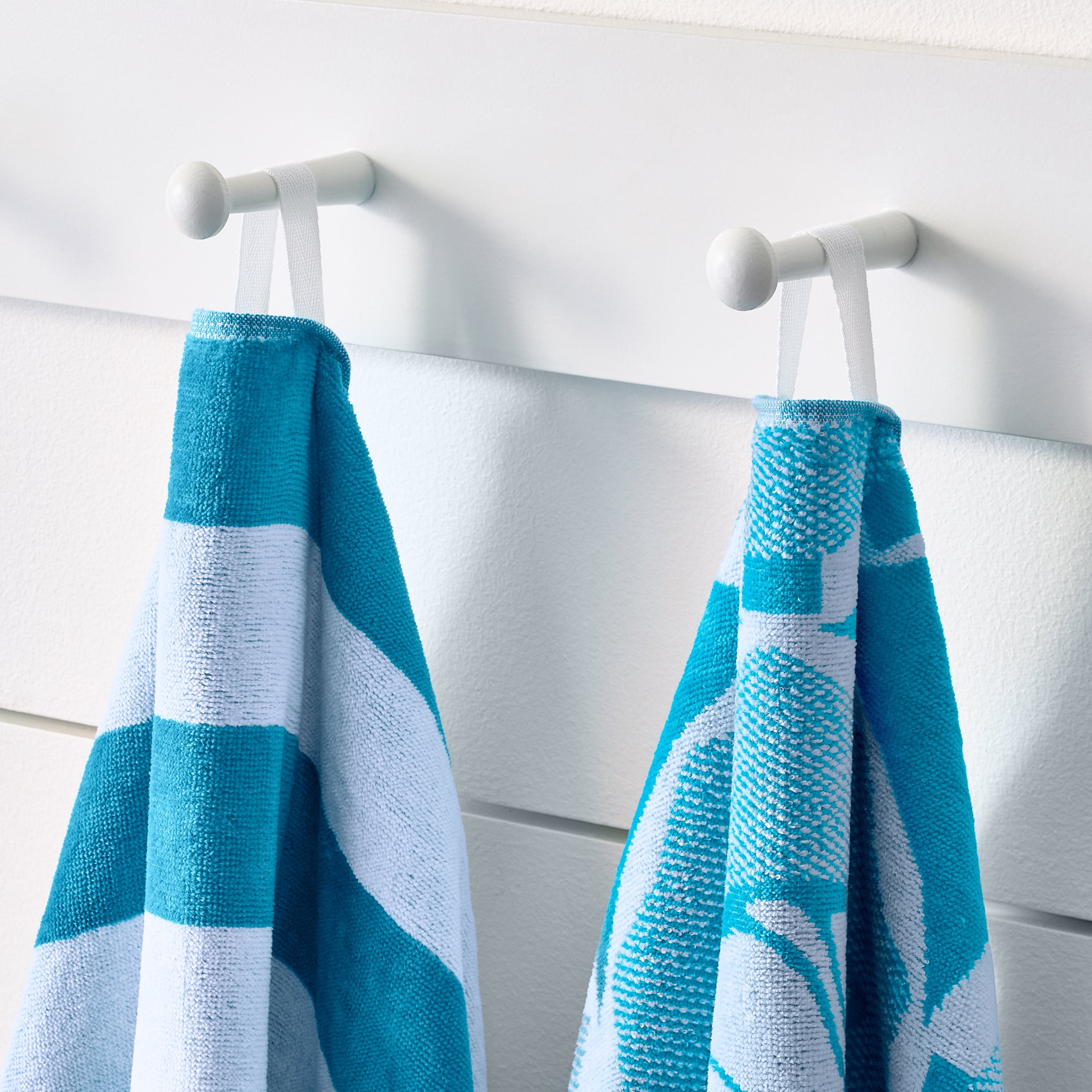 Better Homes & Gardens 2-Pack Beach Towel Bundle, Seashell Tile