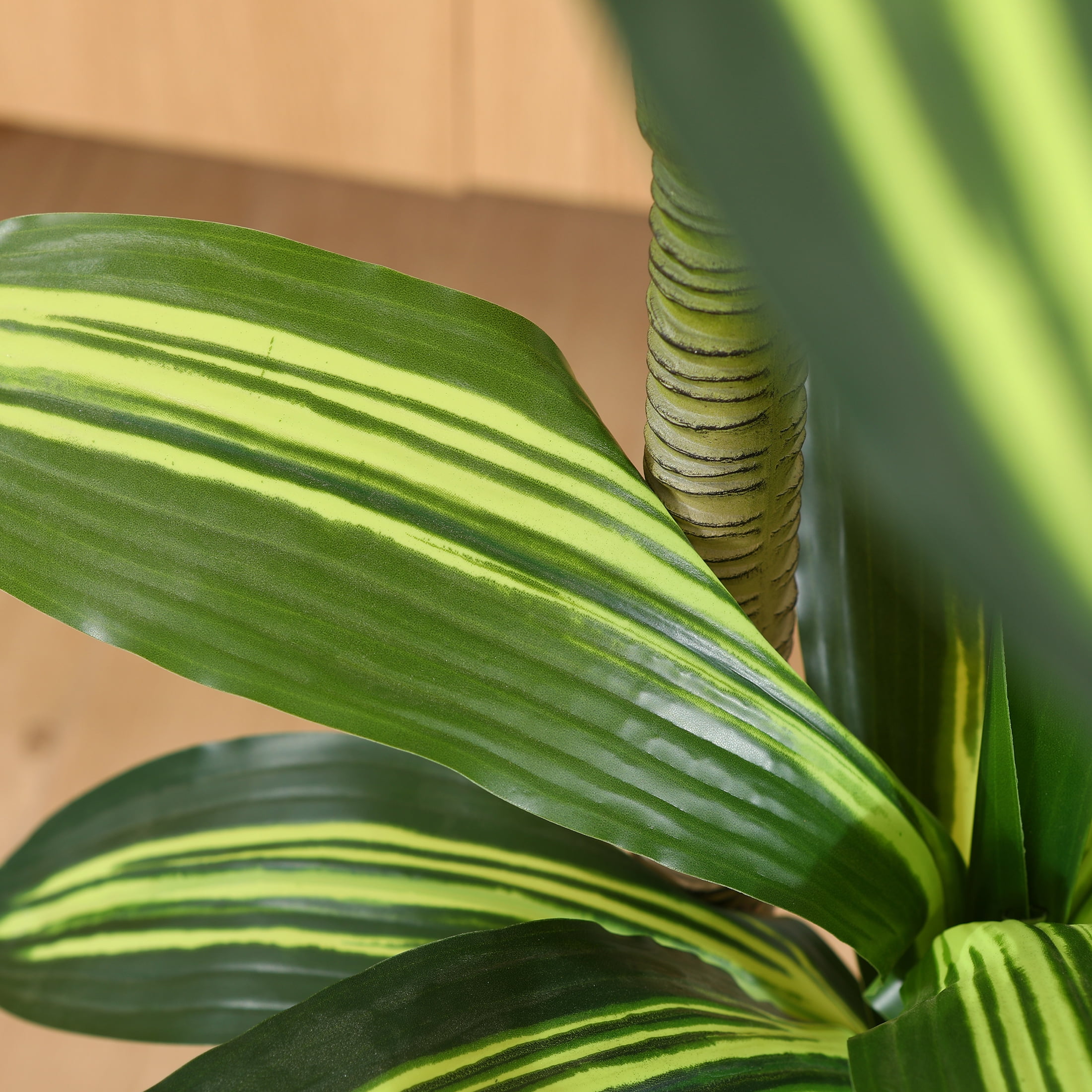 DR.Planzen Artificial Plants, 5ft Fake Dracaena Tree in Black Plastic Pot, Faux Plants Indoor Outdoor Decor, Silk Plants for Home Decor Office Porch Patio Perfect Housewarming Gift