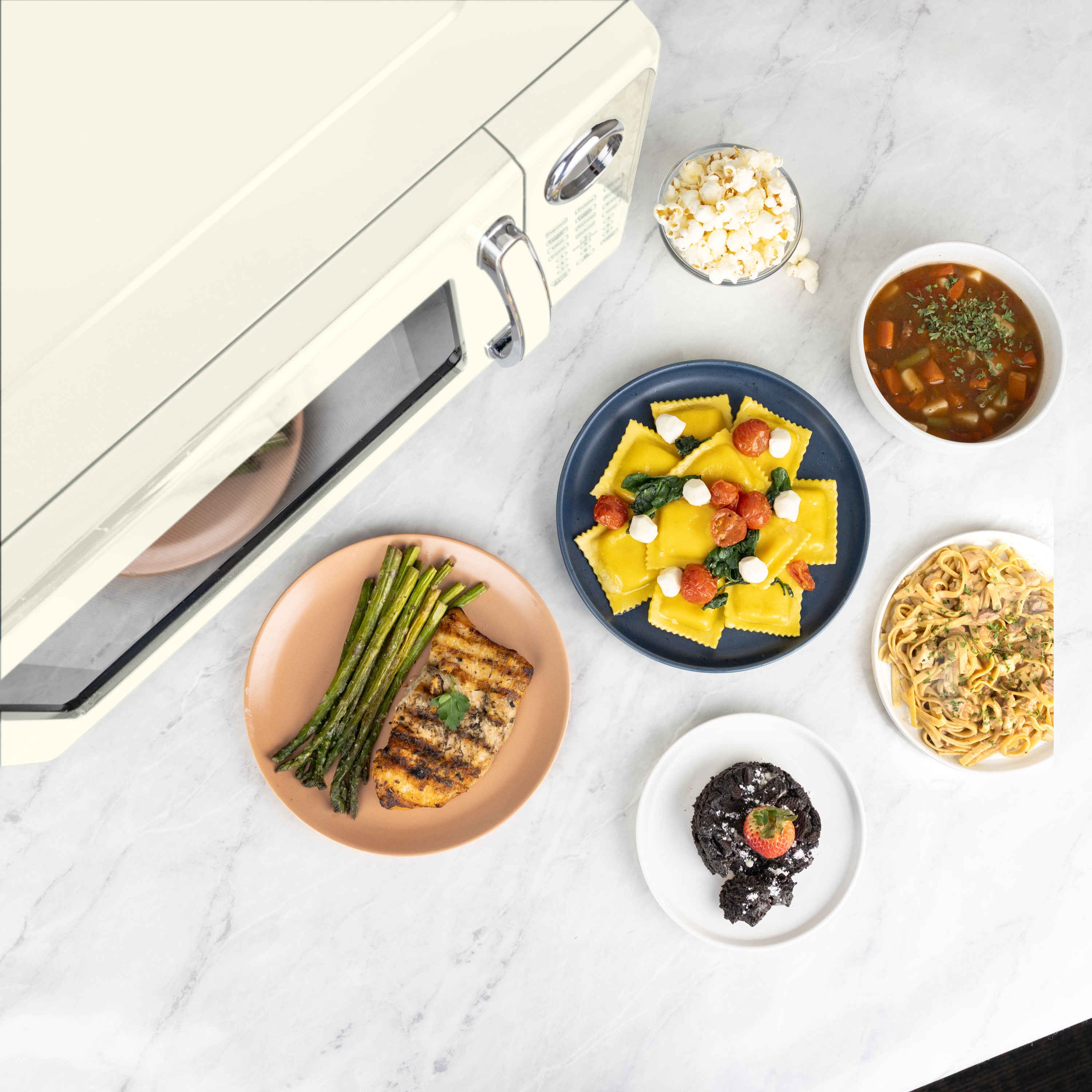 Retro 1.1 cu. ft. Countertop Microwave Oven, Ivory