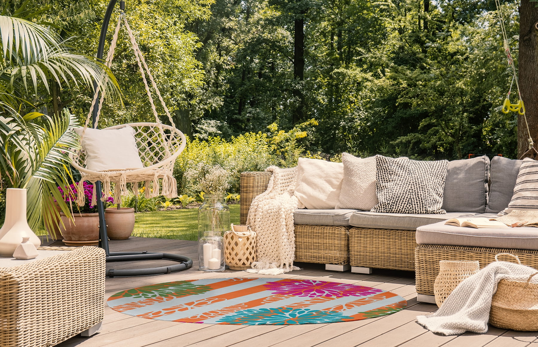 Simply Daisy 5' Round Pink Flower Bursts Spring Chenille Indoor/Outdoor Rug