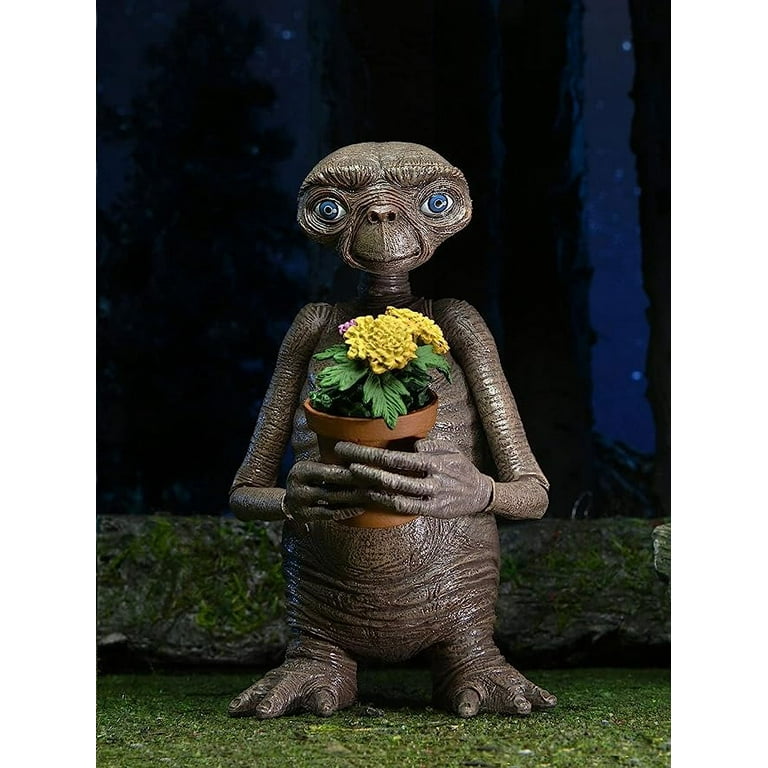 Free Shipping! NECA - E.T. - 40th Anniversary E.T. Ultimate