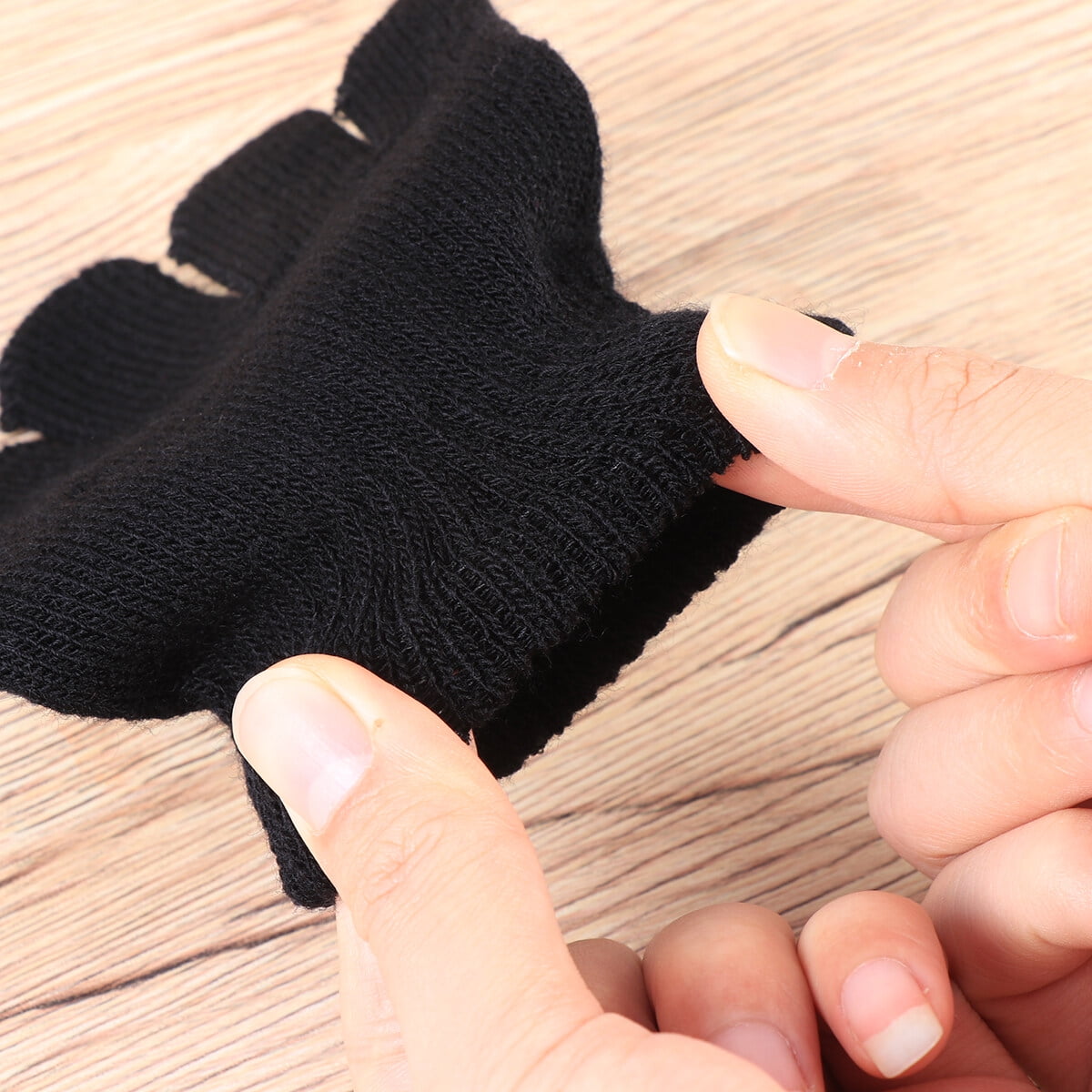 Teknika conductive-thread gloves: Knitty Winter bis 2011