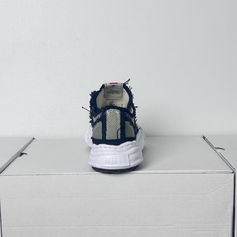 Maison MIHARA YASUHIRO MMY Peterson Low distressed canvas sneakers